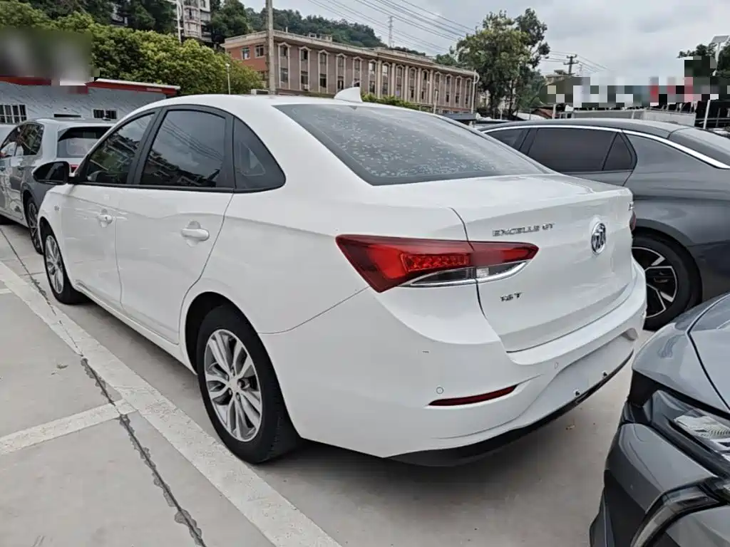 Buick Excelle — миниатюра 5