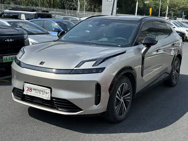 LYNK  & CO. 08 EM P 2023