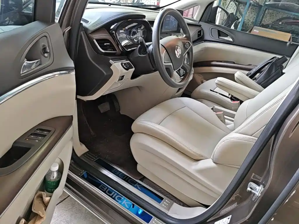 Buick GL8 — миниатюра 16