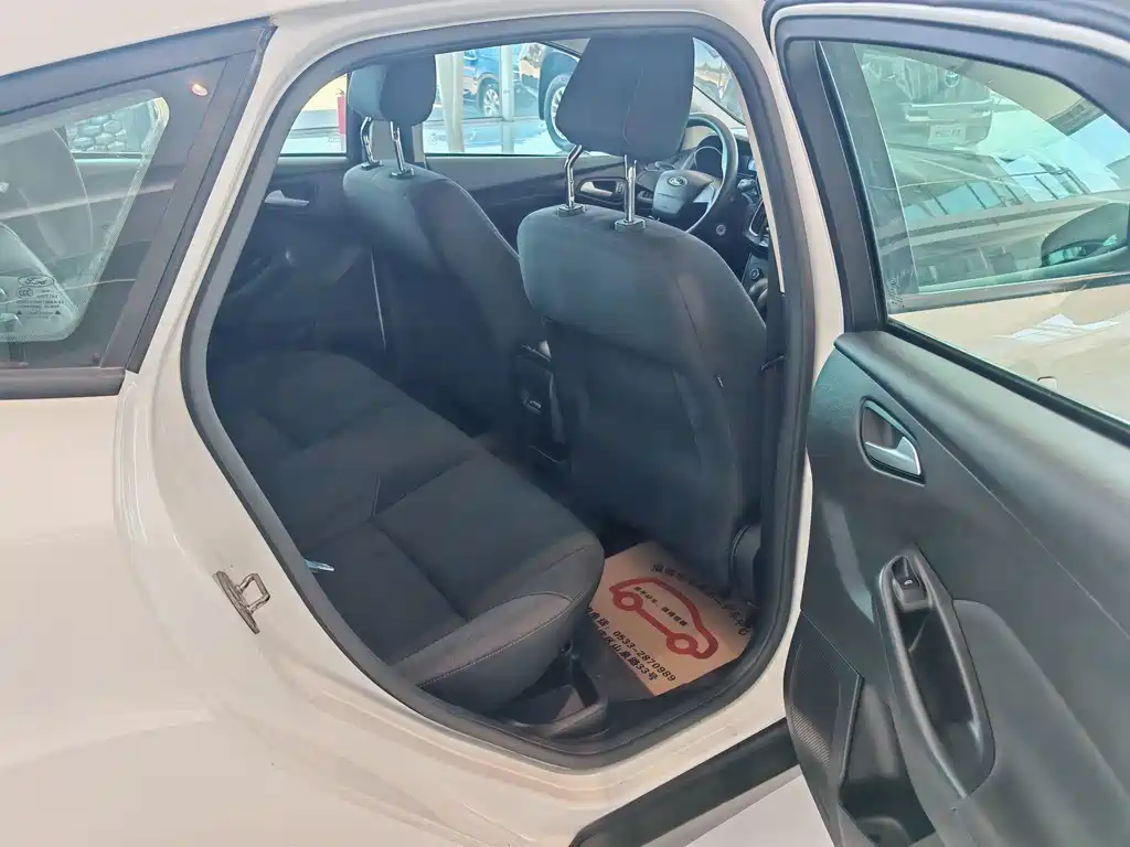 Ford Focus — миниатюра 13