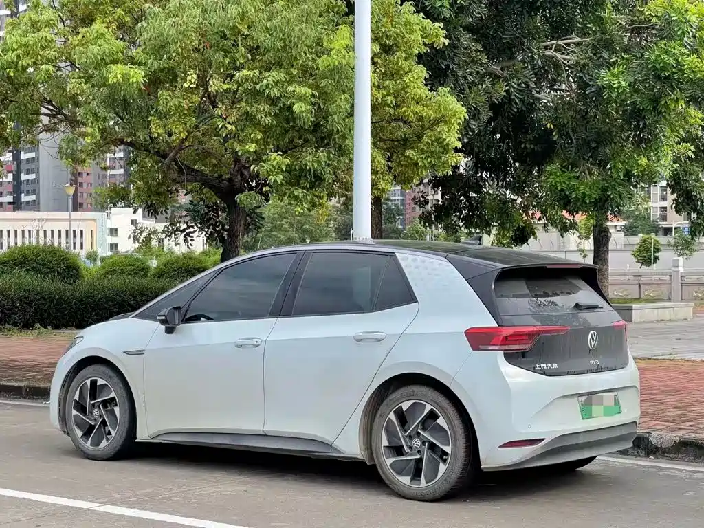 Volkswagen ID.3 — миниатюра 3