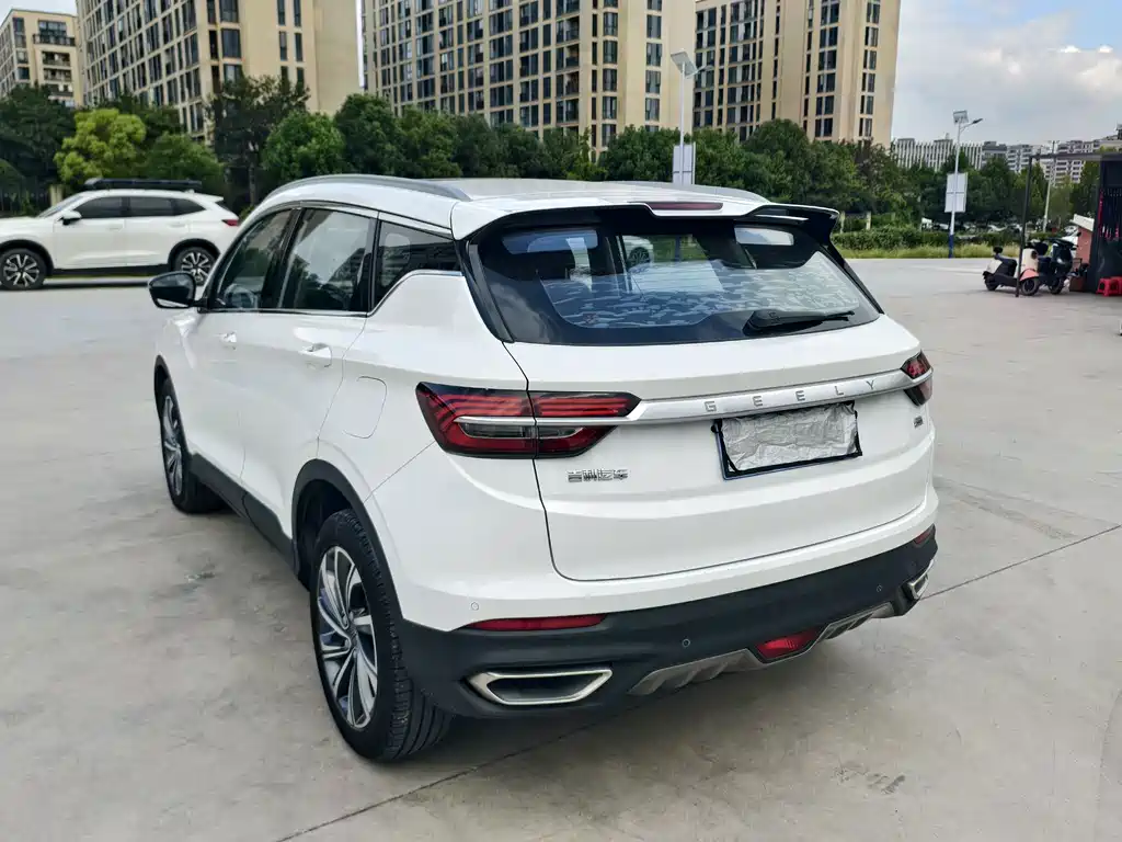 Geely Binyue — миниатюра 5