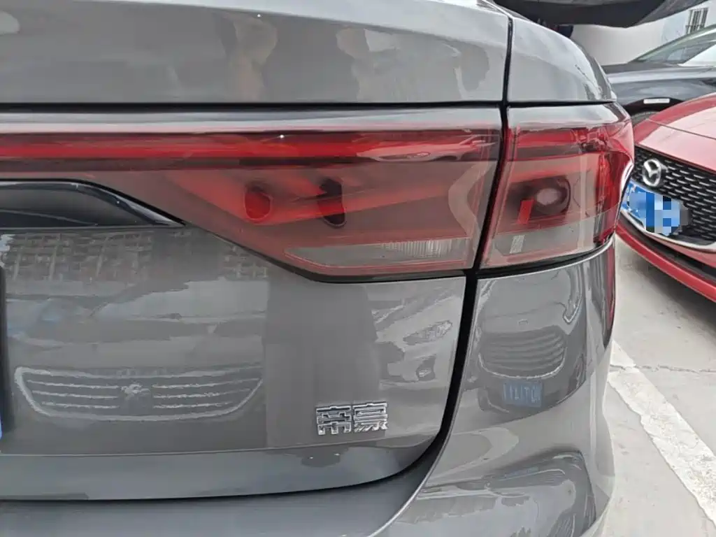 Geely Emgrand — миниатюра 8