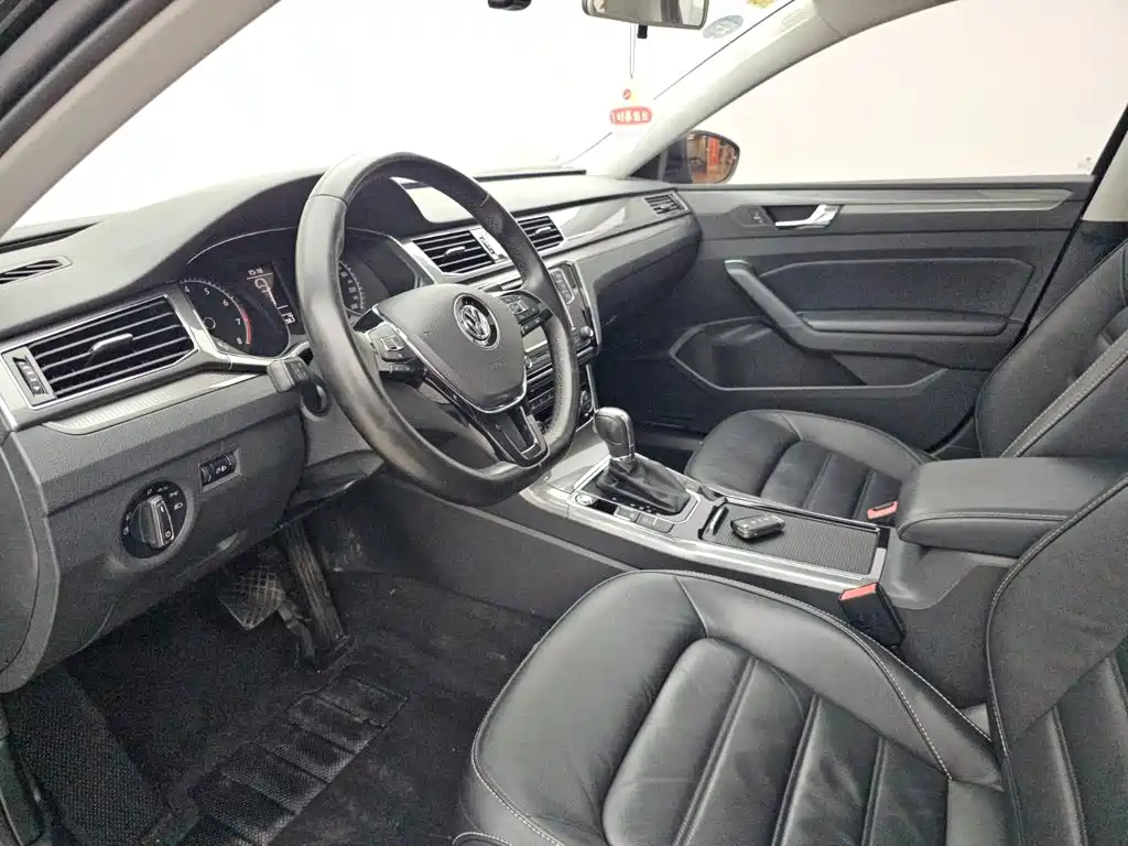 Volkswagen Passat — миниатюра 6