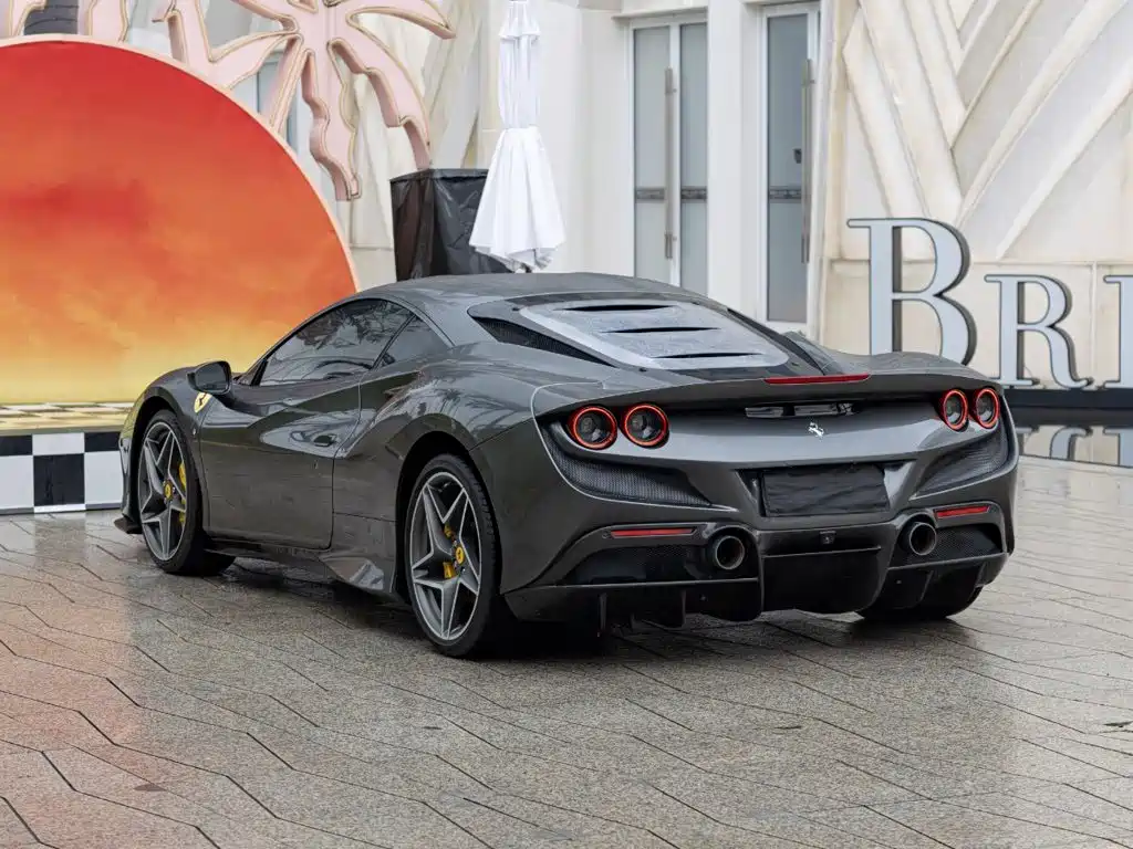 Ferrari F8 — миниатюра 6