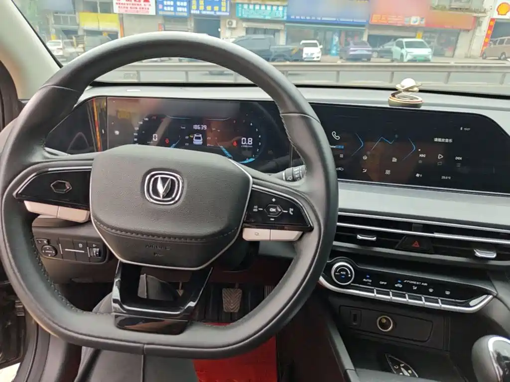 Changan Eado — миниатюра 10