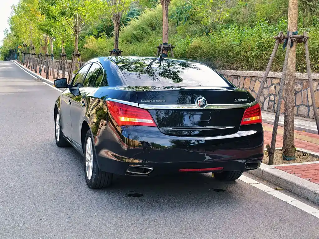 Buick LaCrosse — миниатюра 13