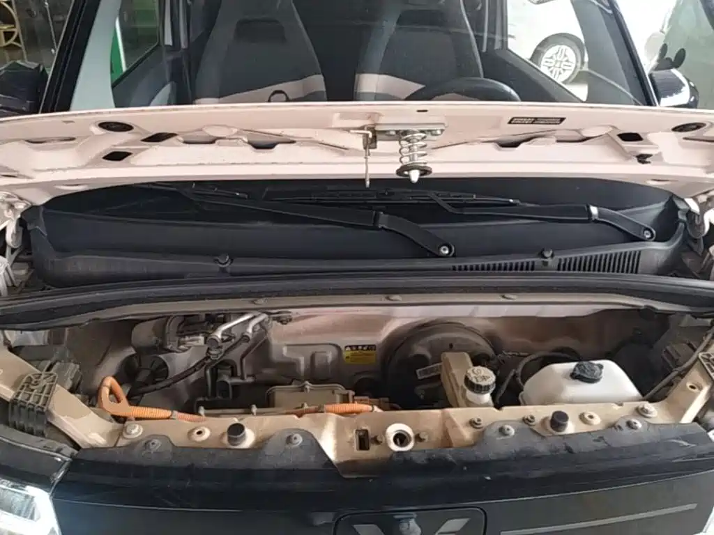 Wuling MINIEV — миниатюра 20