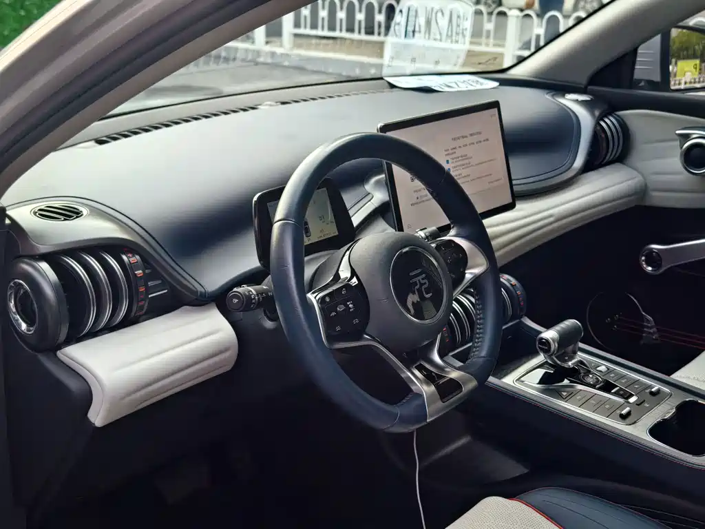 BYD Yuan Plus — миниатюра 10