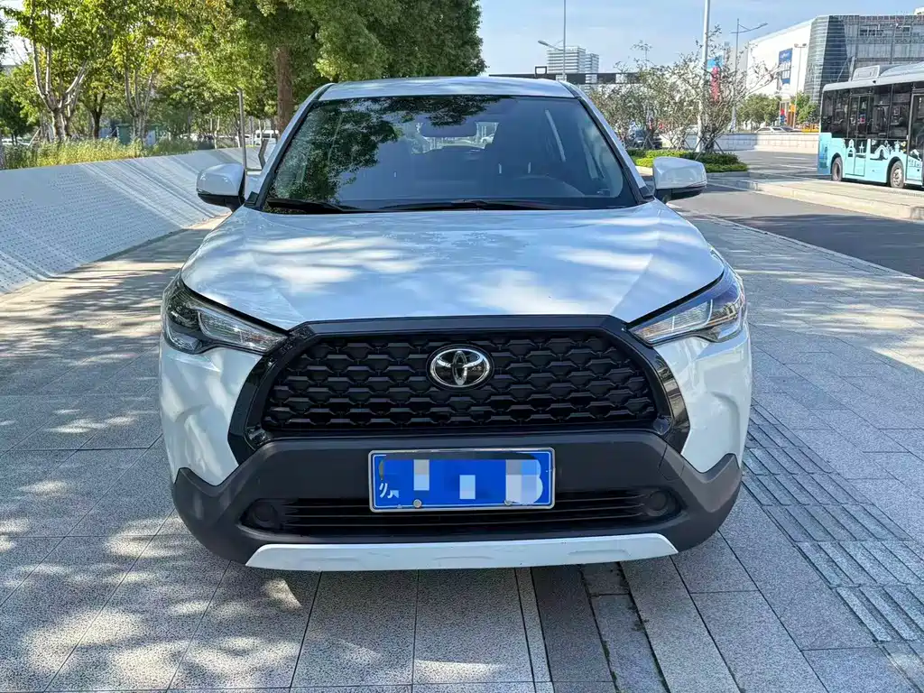 Toyota Corolla Cross — миниатюра 2