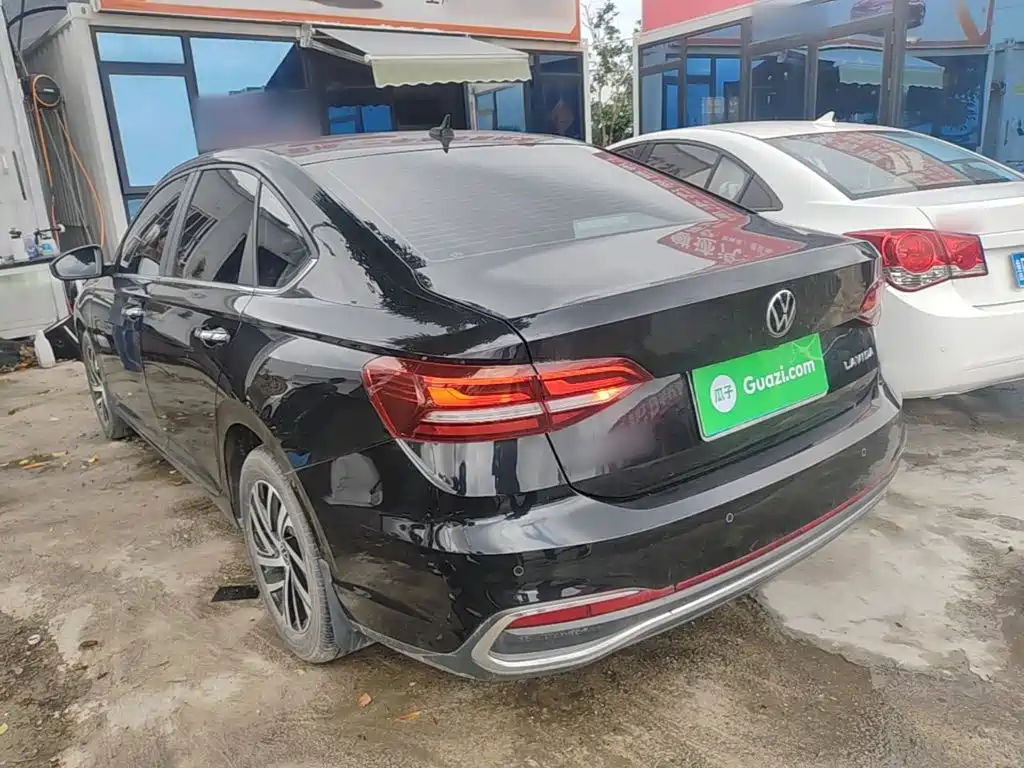 Volkswagen Lavida — миниатюра 5