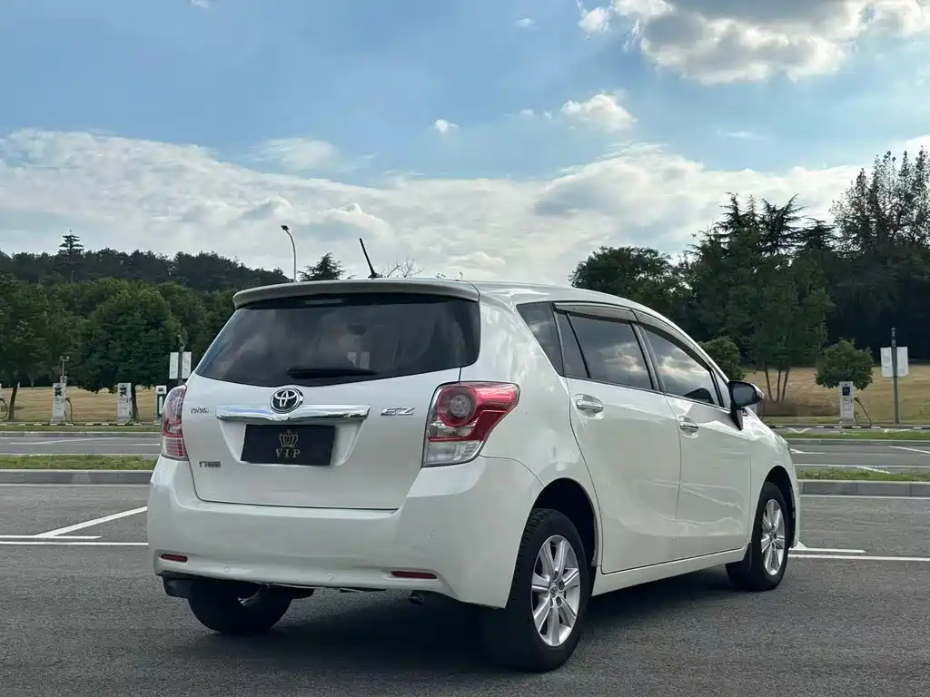 Toyota Verso — миниатюра 4