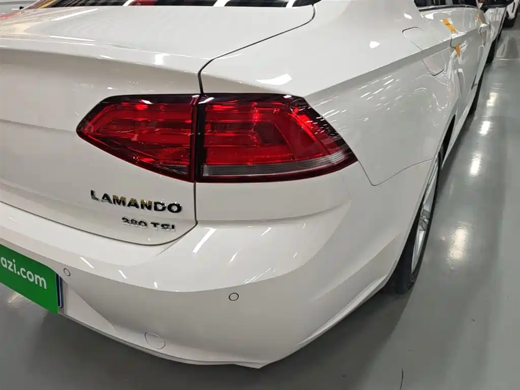 Volkswagen Lamando 2018 280TSI DSG Comfort