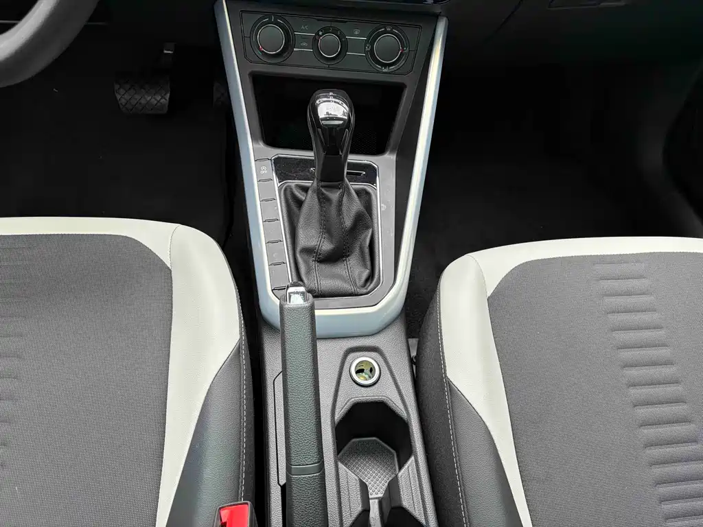 Volkswagen Polo — миниатюра 12