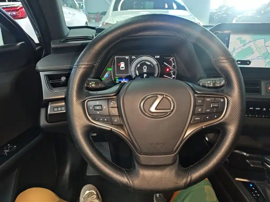 Lexus UX — миниатюра 11