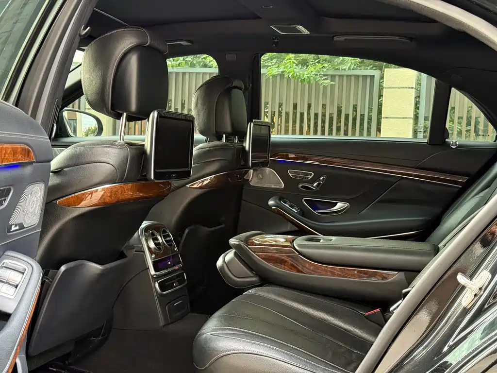 Mercedes-Benz S-Class — миниатюра 6