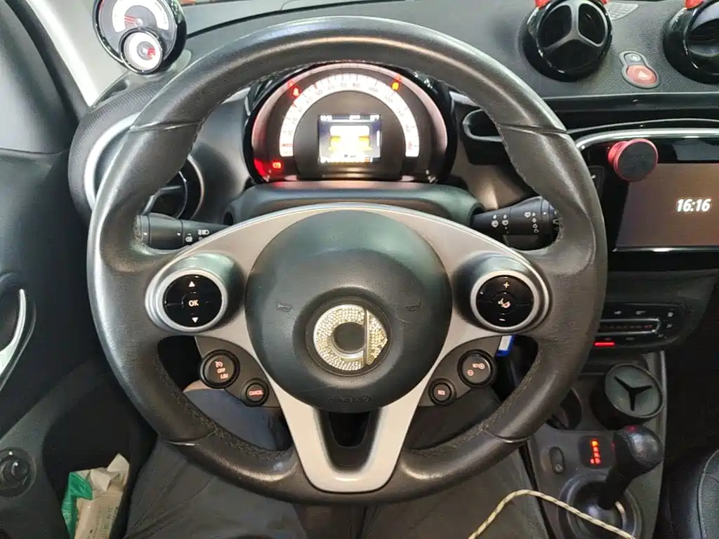 smart Smart Fortwo — миниатюра 11