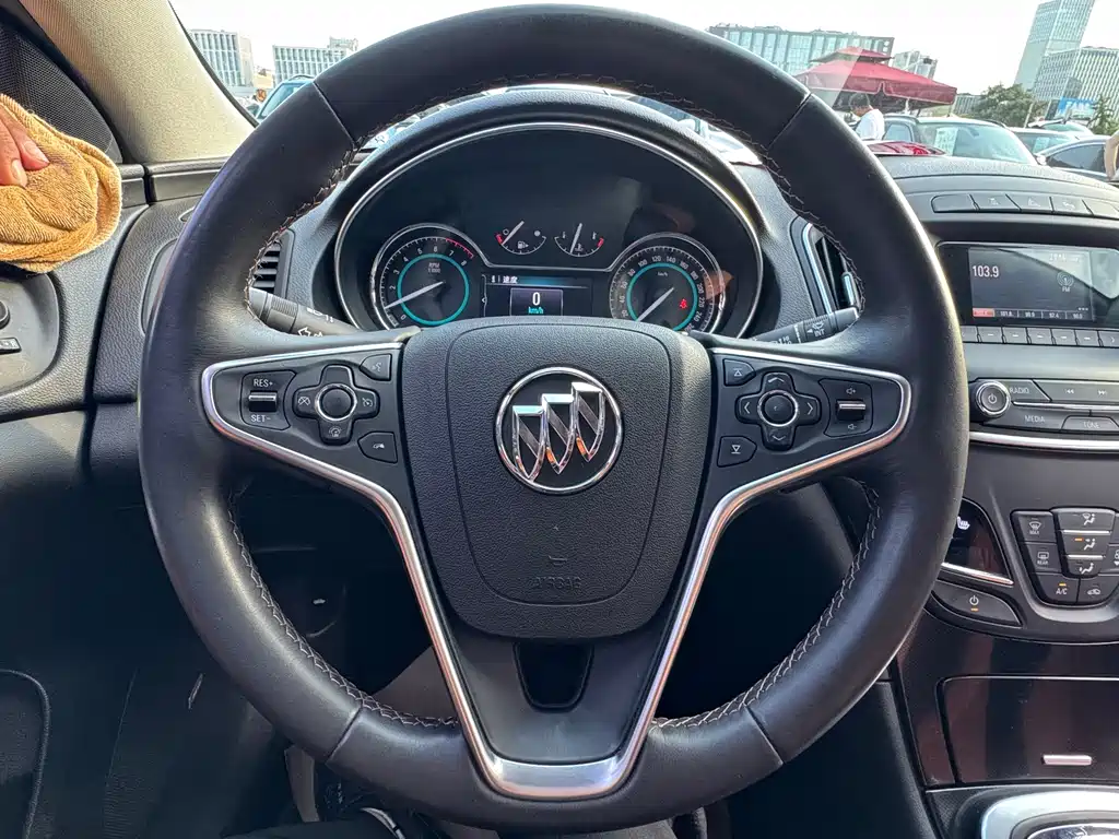 Buick Regal — миниатюра 8
