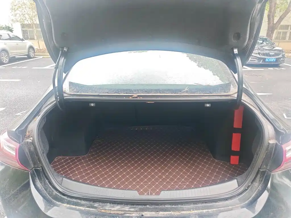 Chevrolet Malibu XL — миниатюра 15