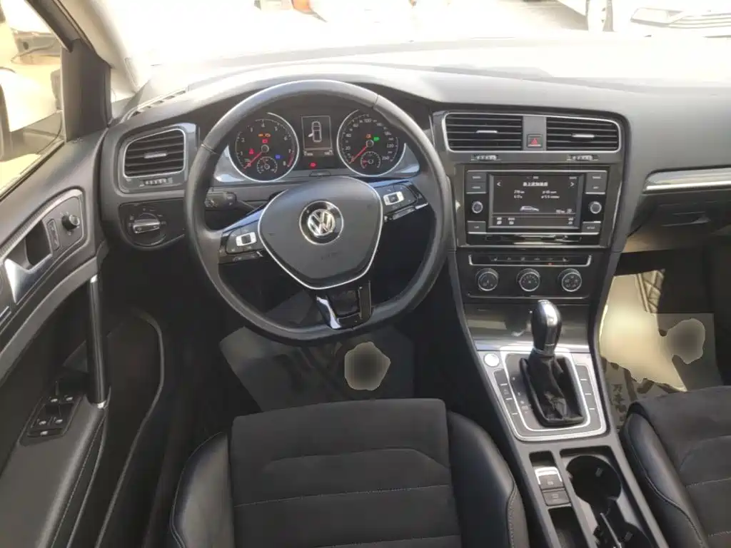 Volkswagen Golf — миниатюра 11