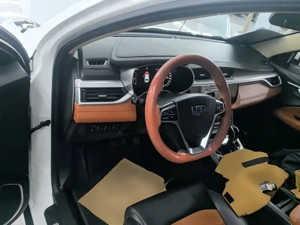 Geely Vision S1 — миниатюра 10