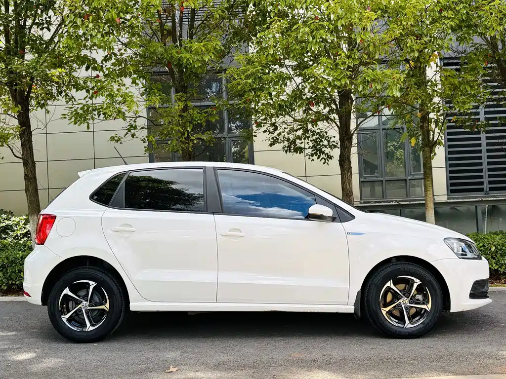 Volkswagen Polo — миниатюра 7