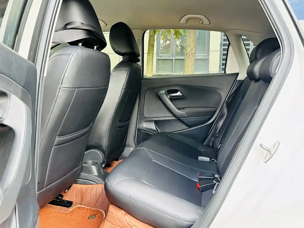 Volkswagen Polo — миниатюра 9