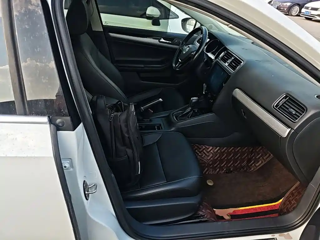 Volkswagen Sagitar — миниатюра 25
