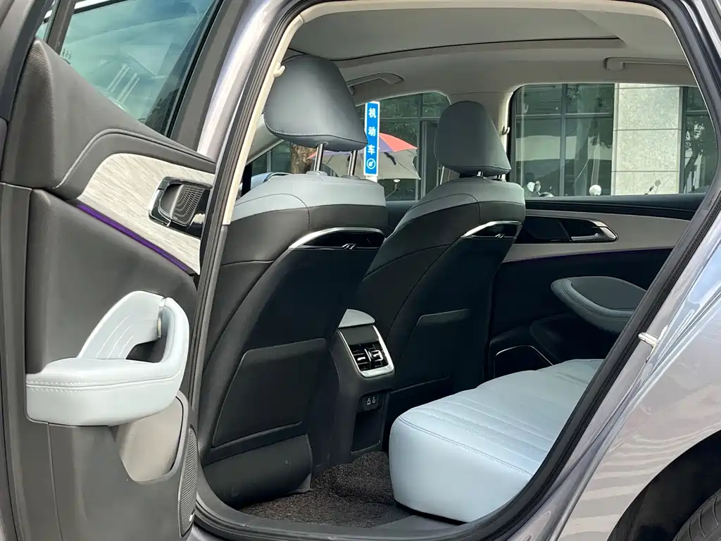 Hongqi Hongqi H5 PHEV — миниатюра 9