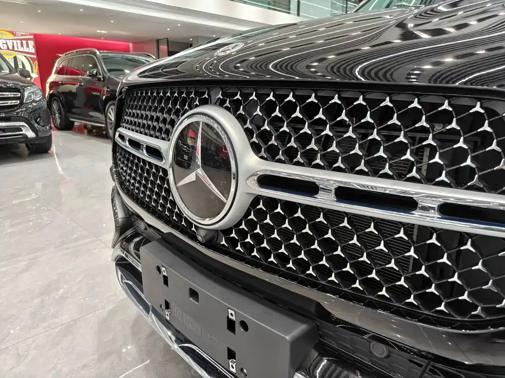 Mercedes-Benz GLE (Import) — миниатюра 4