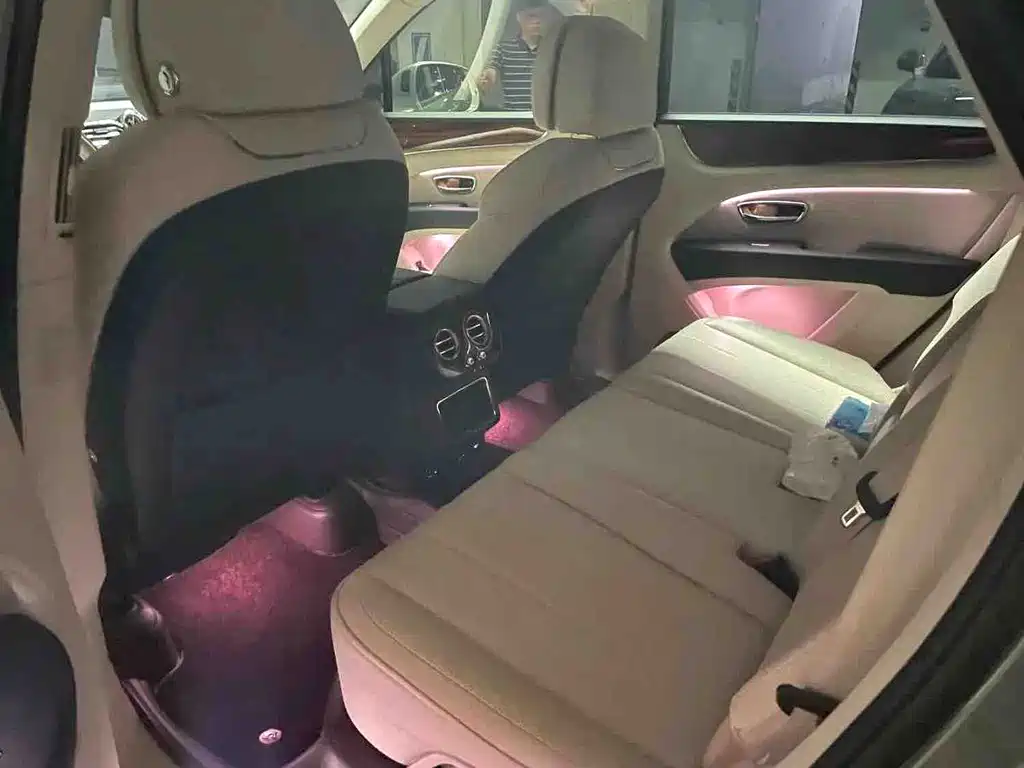 Bentley Bentayga 2022 4.0T V8