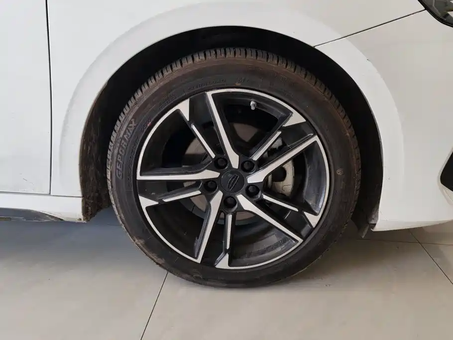 Geely Binrui — миниатюра 6