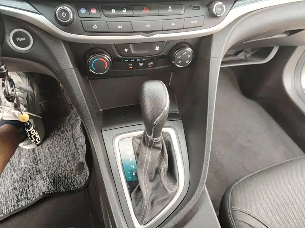 Buick Excelle — миниатюра 14