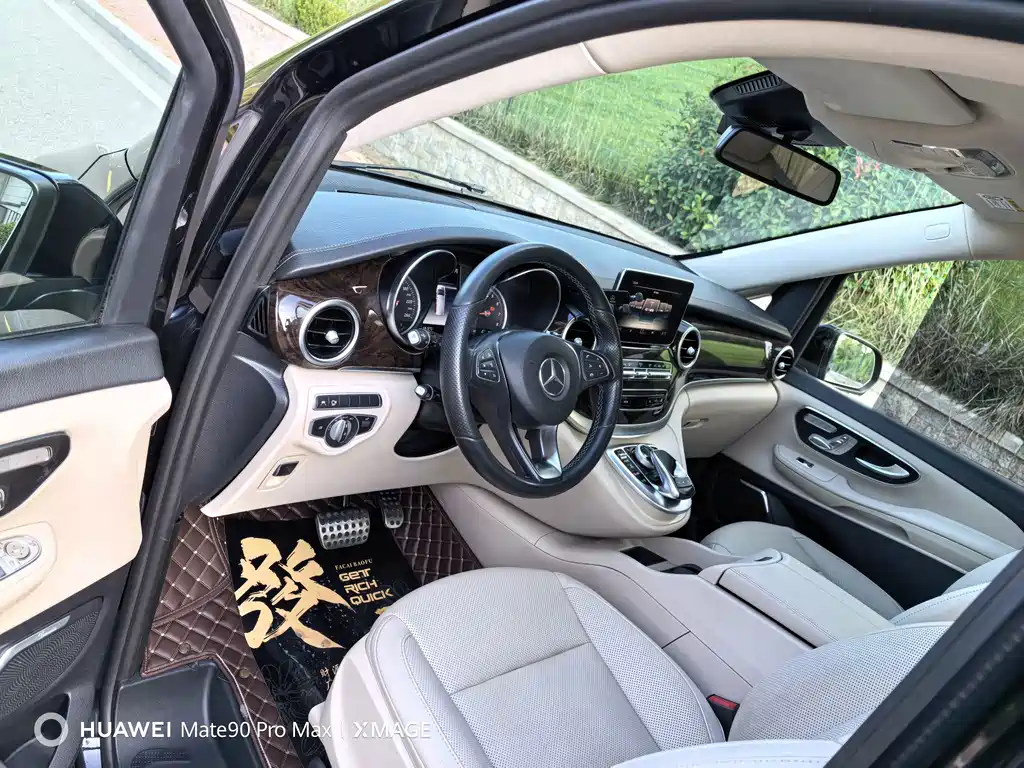 Mercedes-Benz V-Class — миниатюра 7