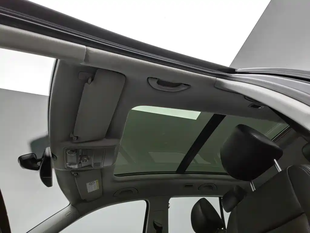 Volkswagen Tiguan — миниатюра 14