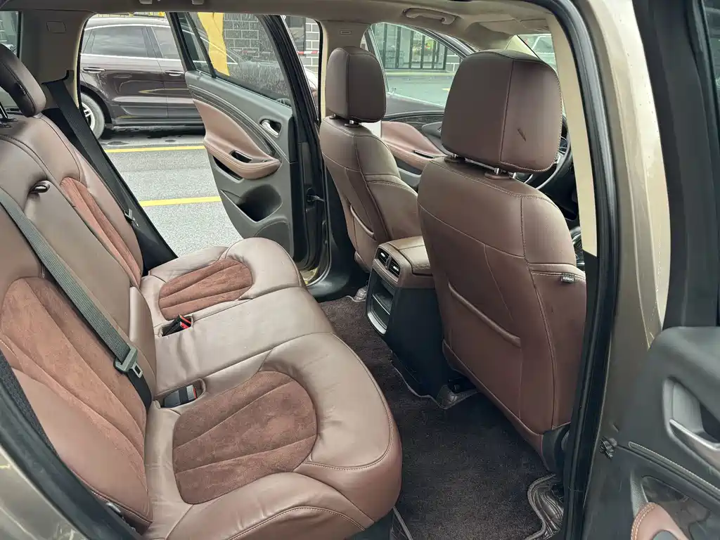 Buick Envision Plus — миниатюра 12