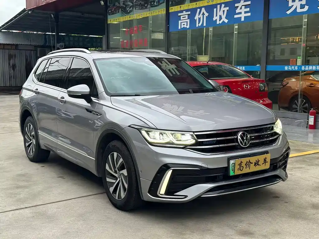 Volkswagen Tiguan L PHEV
