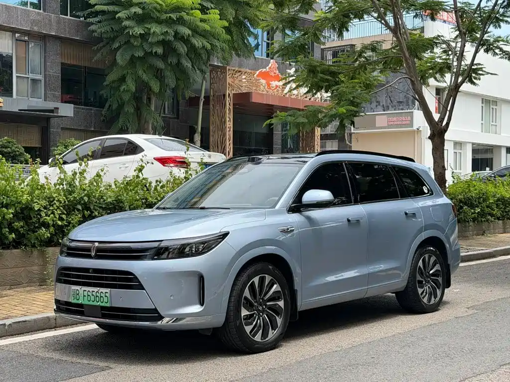 AITO Wenjie AITO M7