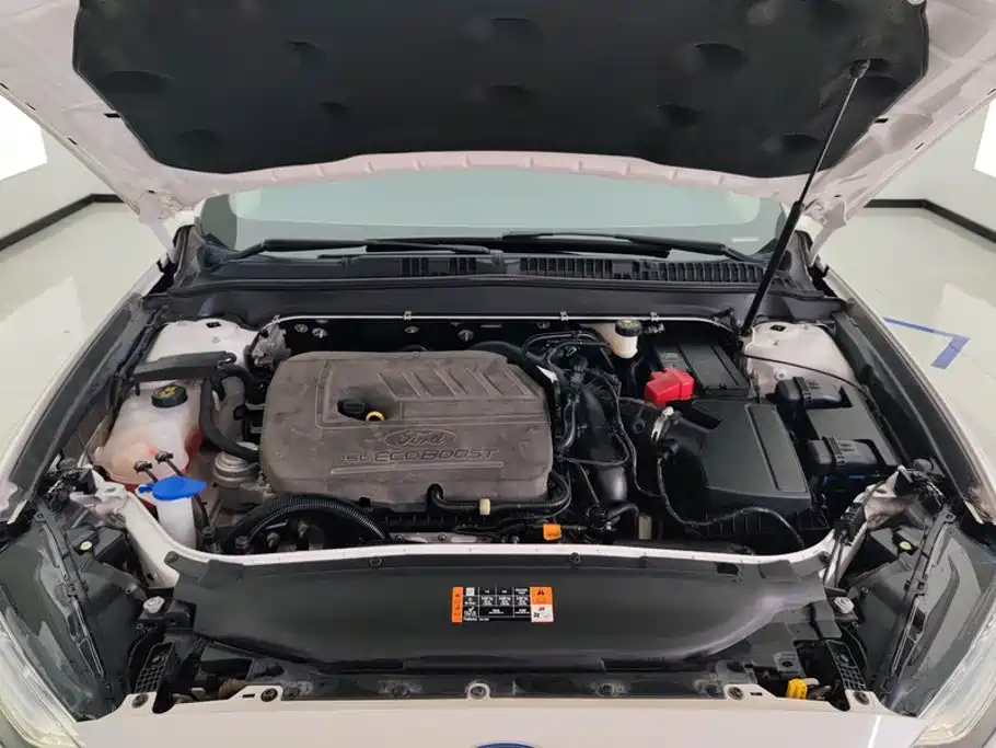 Ford Mondeo — миниатюра 10