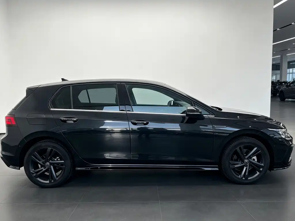 Volkswagen Golf — миниатюра 4