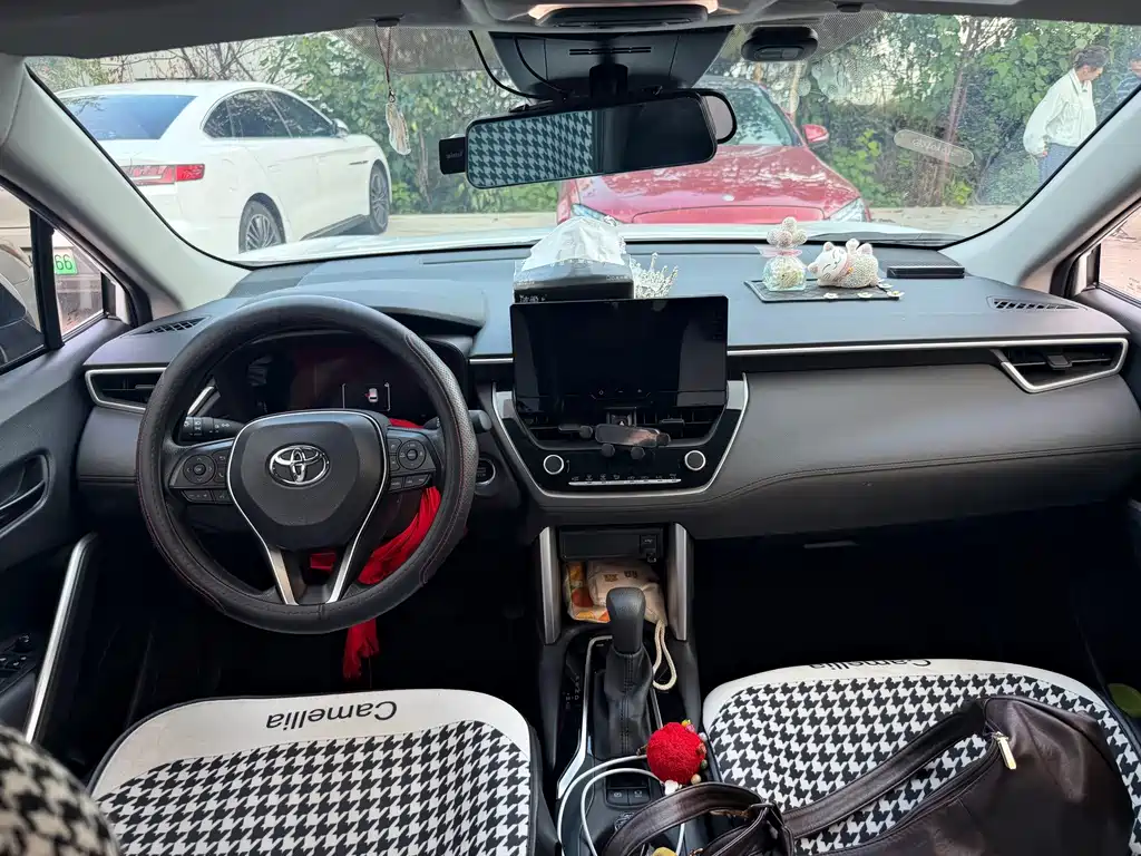 Toyota Frontlander — миниатюра 6