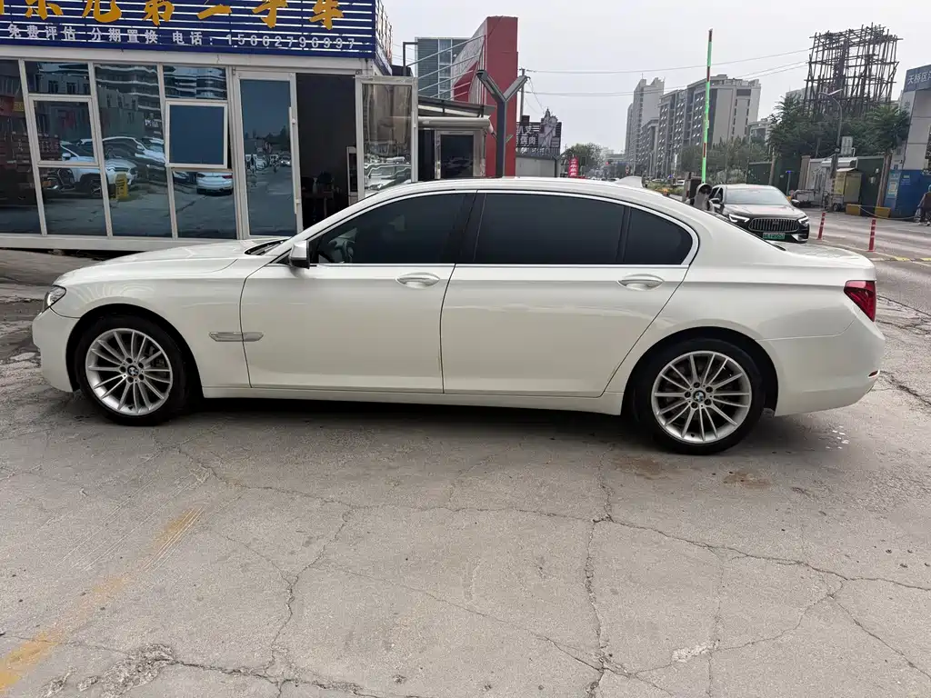 BMW 7 Series 7 2013 740Li xDrive