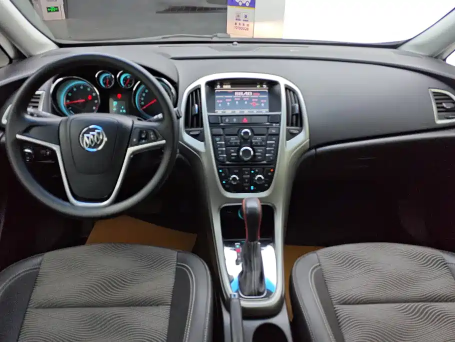 Buick Excelle — миниатюра 12