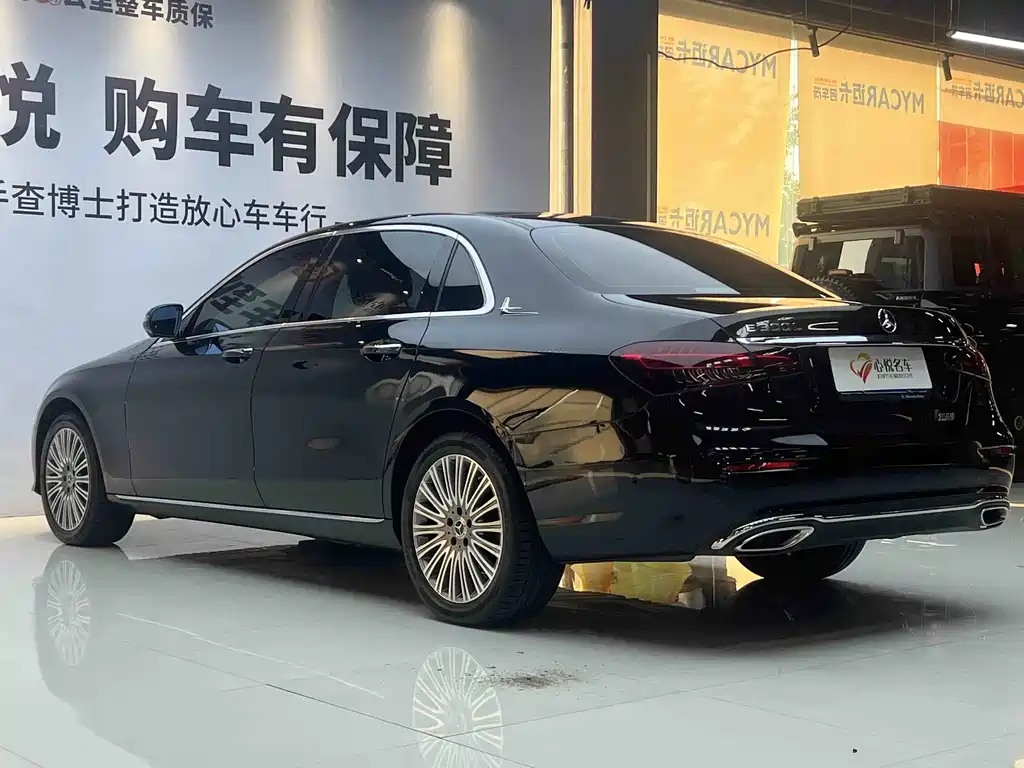 Mercedes-Benz E-Class — миниатюра 9