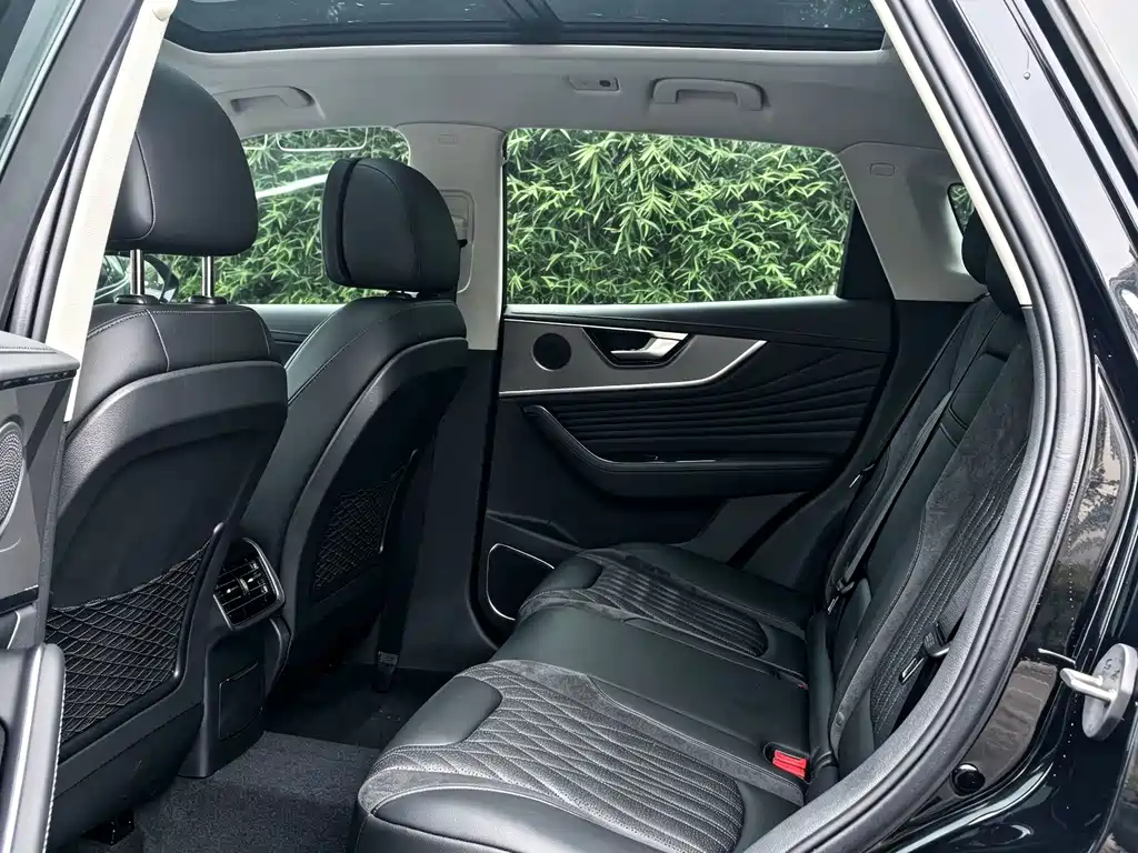 Hongqi Hongqi HS5 — миниатюра 13