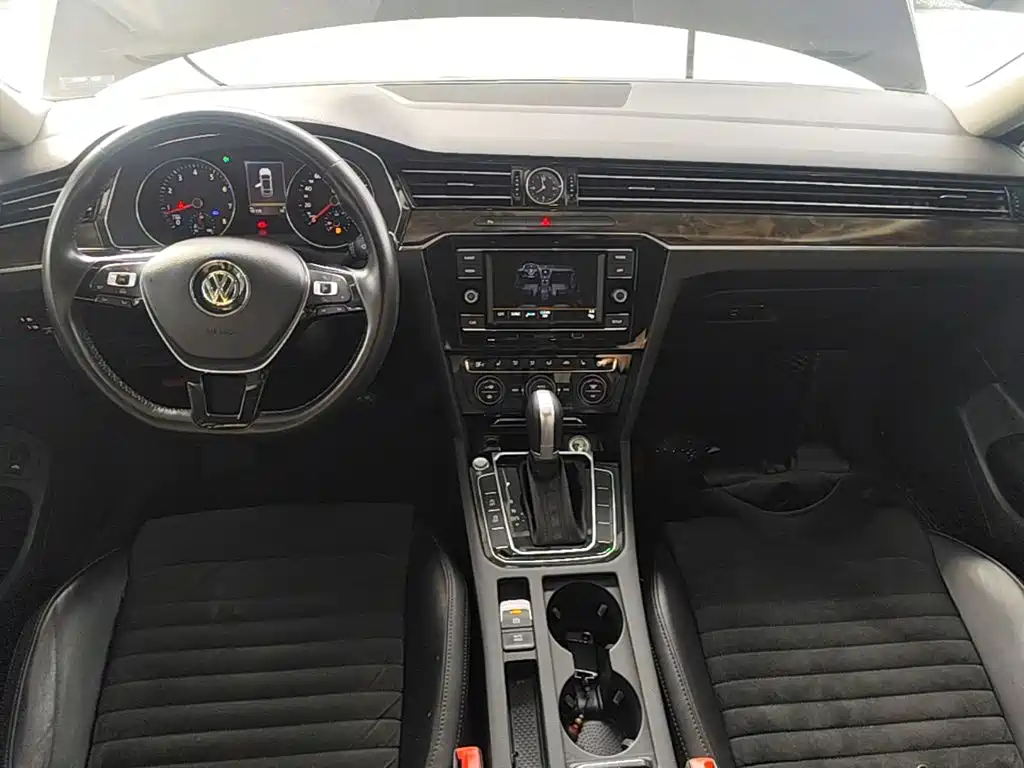 Volkswagen Magotan — миниатюра 10