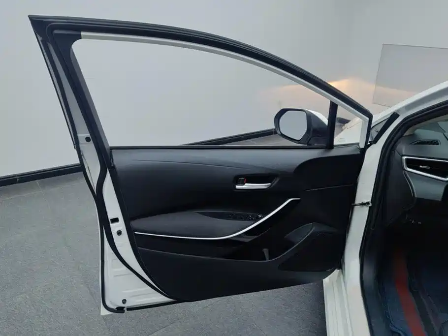 Toyota Corolla — миниатюра 7