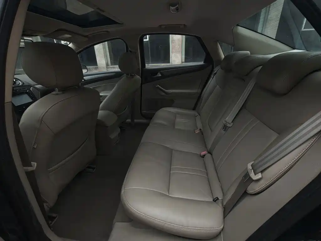 Ford Mondeo Zhisheng — миниатюра 8