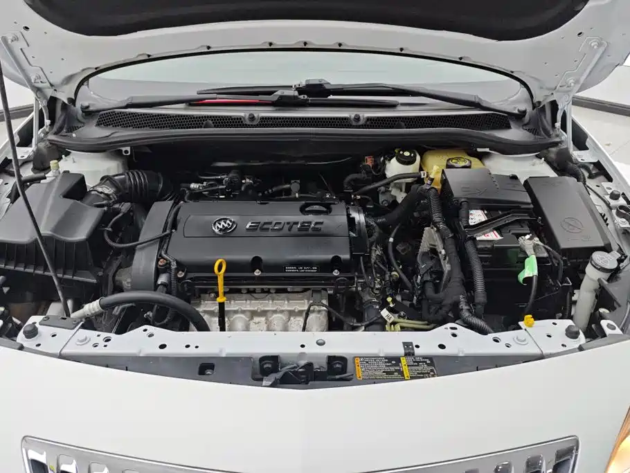 Buick Excelle — миниатюра 10
