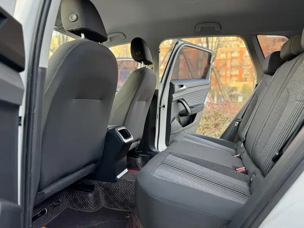 Volkswagen Tharu — миниатюра 10